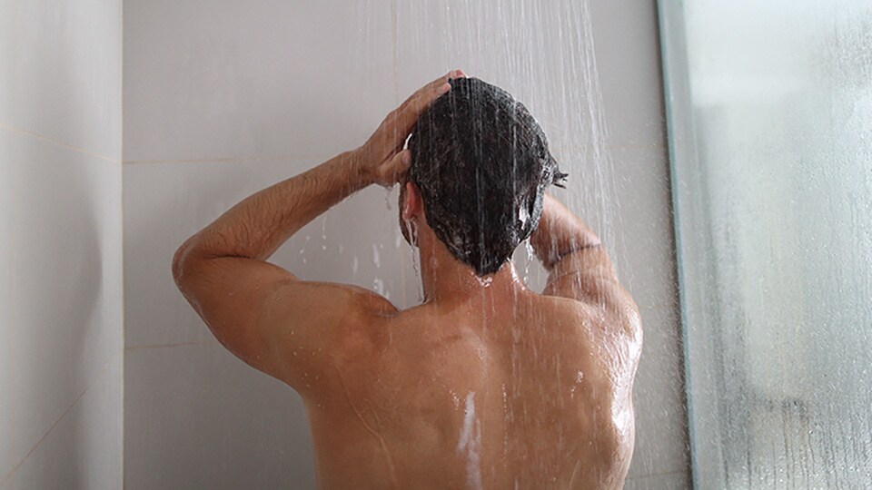 Suaviza el vello en la ducha
